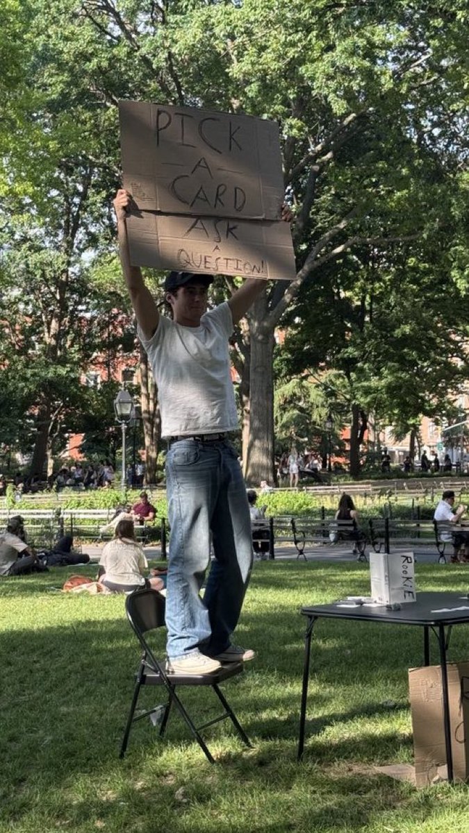 askedforalight's tweet photo. ended dudewithsign https://t.co/7imMzUUBXX