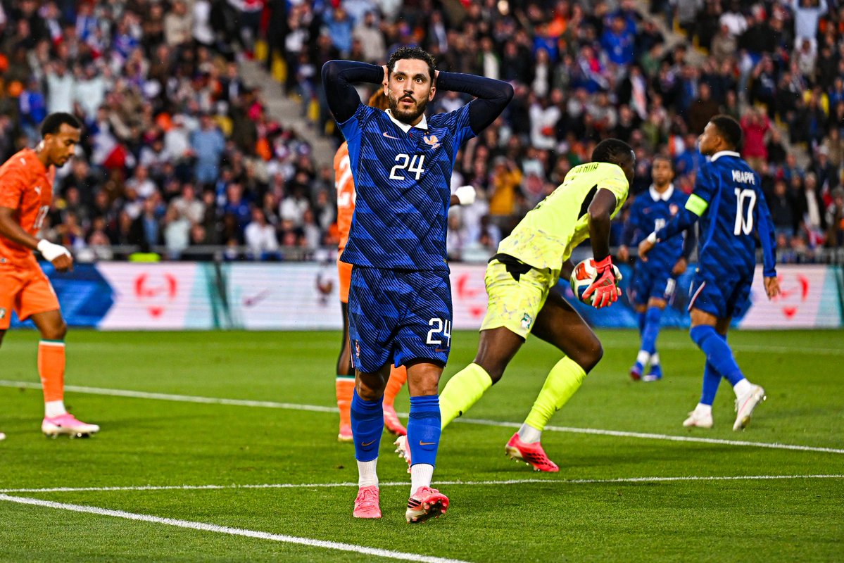 ActuFoot_'s tweet photo. 🚨 Rayan Cherki 🇫🇷 : « Jouer avec Michael, C’EST ÉNORME !

ON SE COMPREND SANS MÊME SE PARLER. Il sait que je peux aller à droite, à gauche, lui c'est pareil. 

Quand il rentre dans l'axe, je n'ai pas envie de lui marcher sur les pieds, ça peut libérer de la place...

C’est une compréhension de jeu qu’on a lui et moi, C’EST MAGNIFIQUE D’ÊTRE SUR LE TERRAIN ensemble. » 🥰

🎙️ TF1