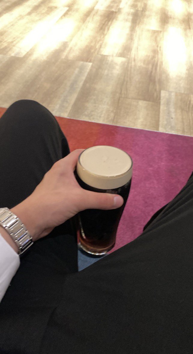 jayjayneigh's tweet photo. Thirsty https://t.co/xl2Qc2Xo5m