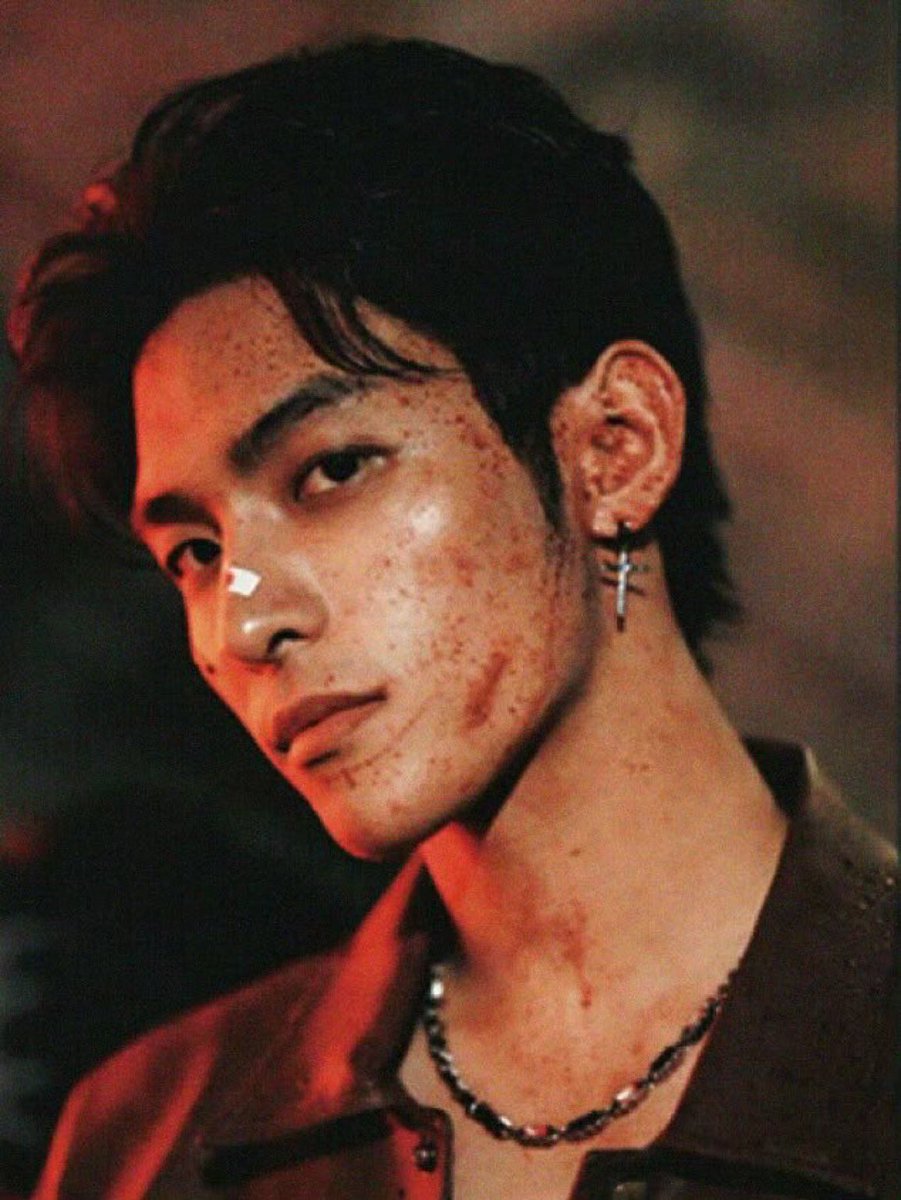 Ajiee_0's tweet photo. he looks so hot covered in blood https://t.co/RRwUff1Nzm