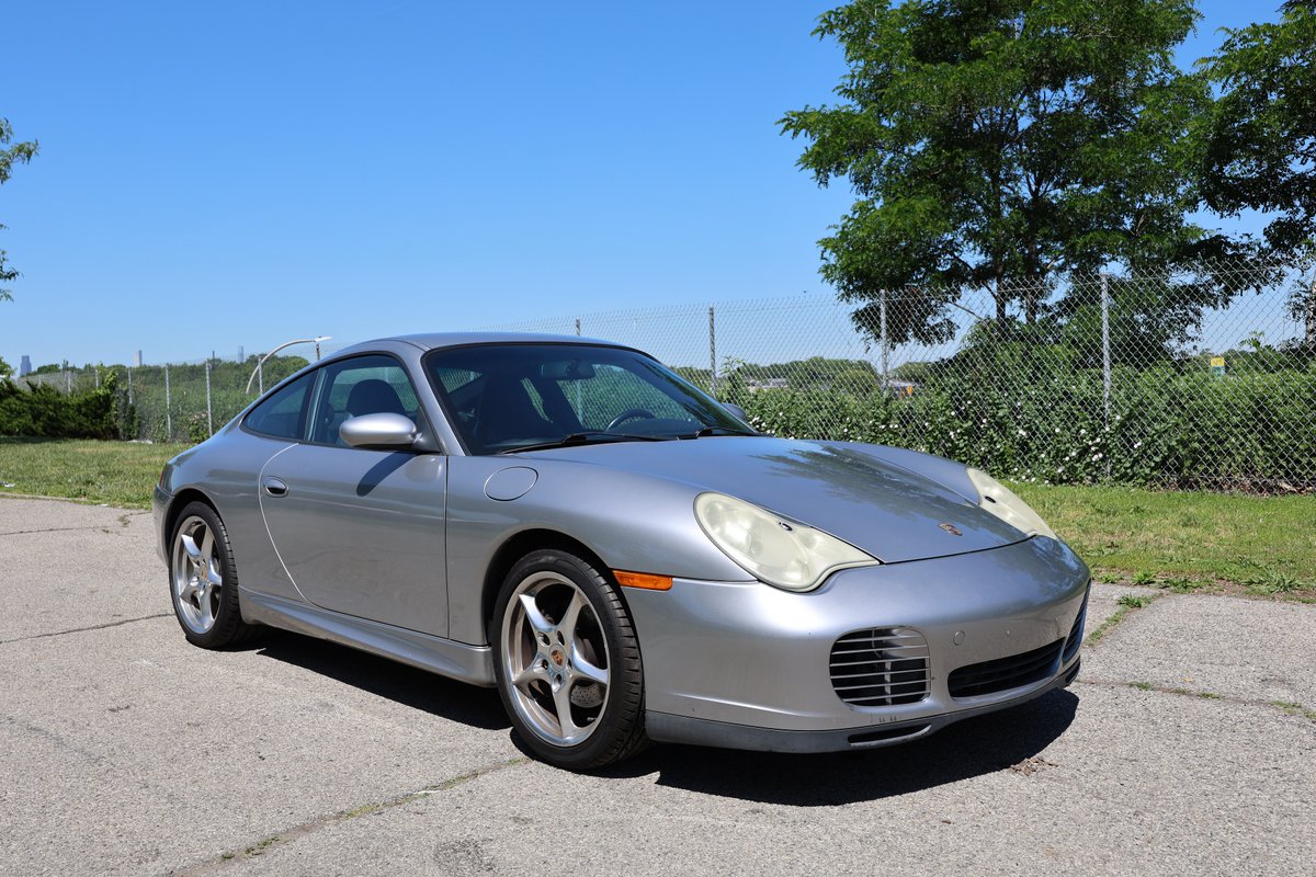GullwingMotor's tweet photo. 2004 Porsche 911 Carrera Coupe 40th Anniversary Edition - 6-Speed Manual https://t.co/uKmxYSLA5p
