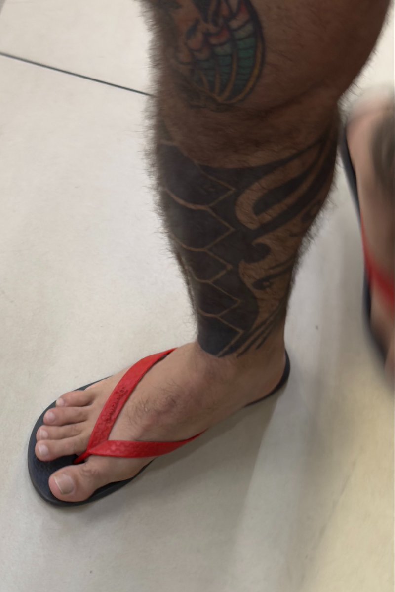 feetppvv's tweet photo. https://t.co/V4MnHbEgDW