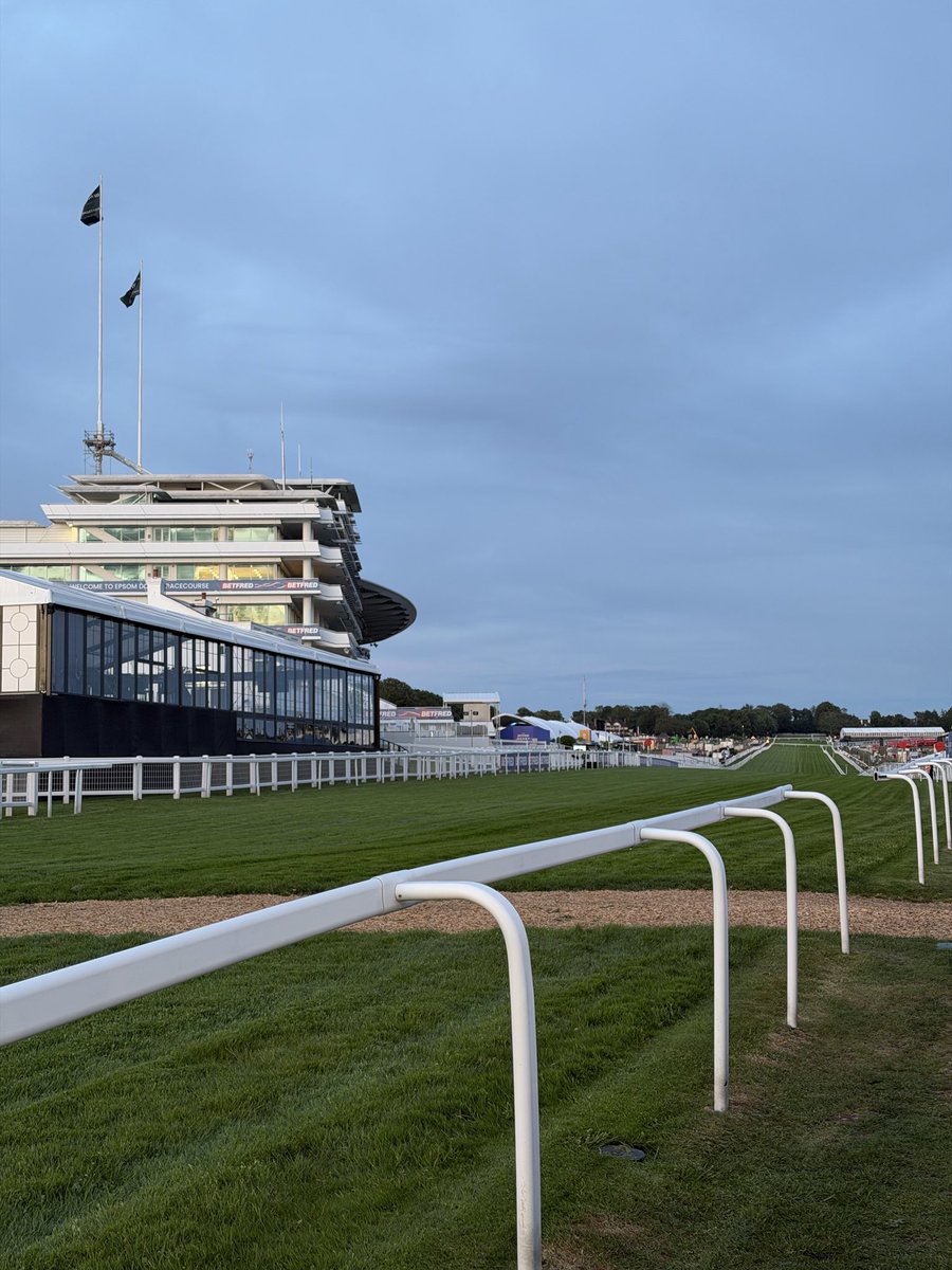 BuckleyKevin's tweet photo. “The Thoroughbred exists because its selection has depended, not on experts, technicians, or zoologists, but on a piece of wood: the winning post of the Epsom Derby. If you base your criteria on anything else, you will get something else, not the Thoroughbred” Federico Tesio🏇 https://t.co/H3wJaTHGlL