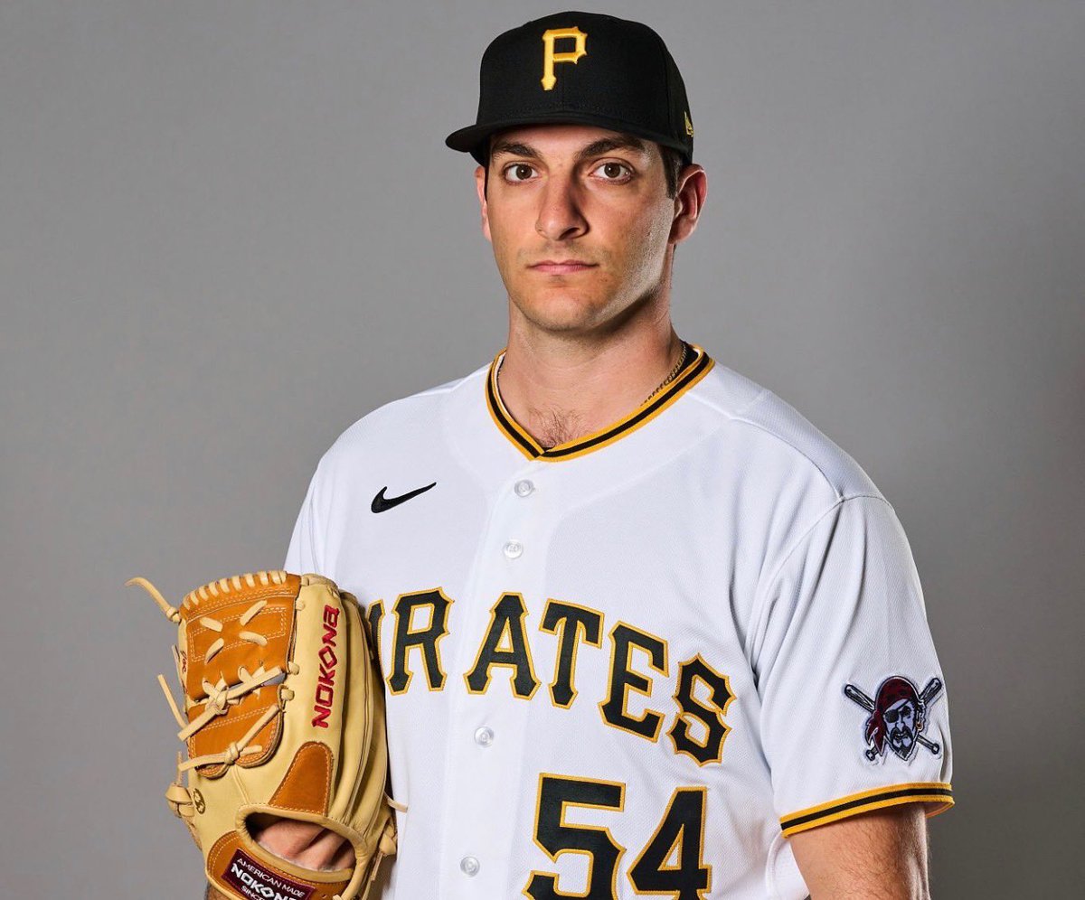AriA1exander's tweet photo. Source: LHP Reliever Joe La Sorsa has been traded to the #RedSox.

He will be active tomorrow in New York. https://t.co/hHbvqwXrBF