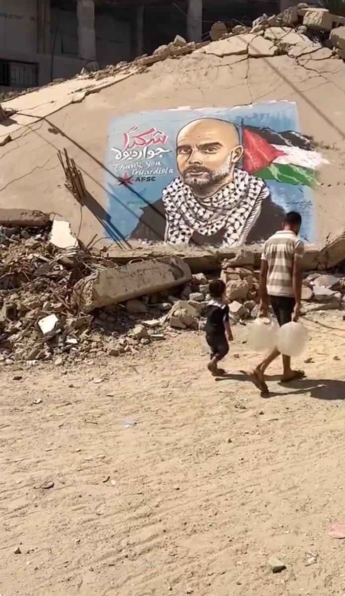 Mohammedgaza334's tweet photo. We notice every act of solidarity.
We are grateful for all of it.
I just wish it was enough to let us live. https://t.co/WUlFHT1O0F
