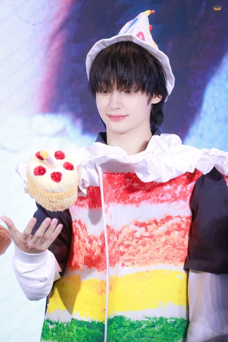 ningdose's tweet photo. 🌈🍰 https://t.co/WHQFvuU5Q2