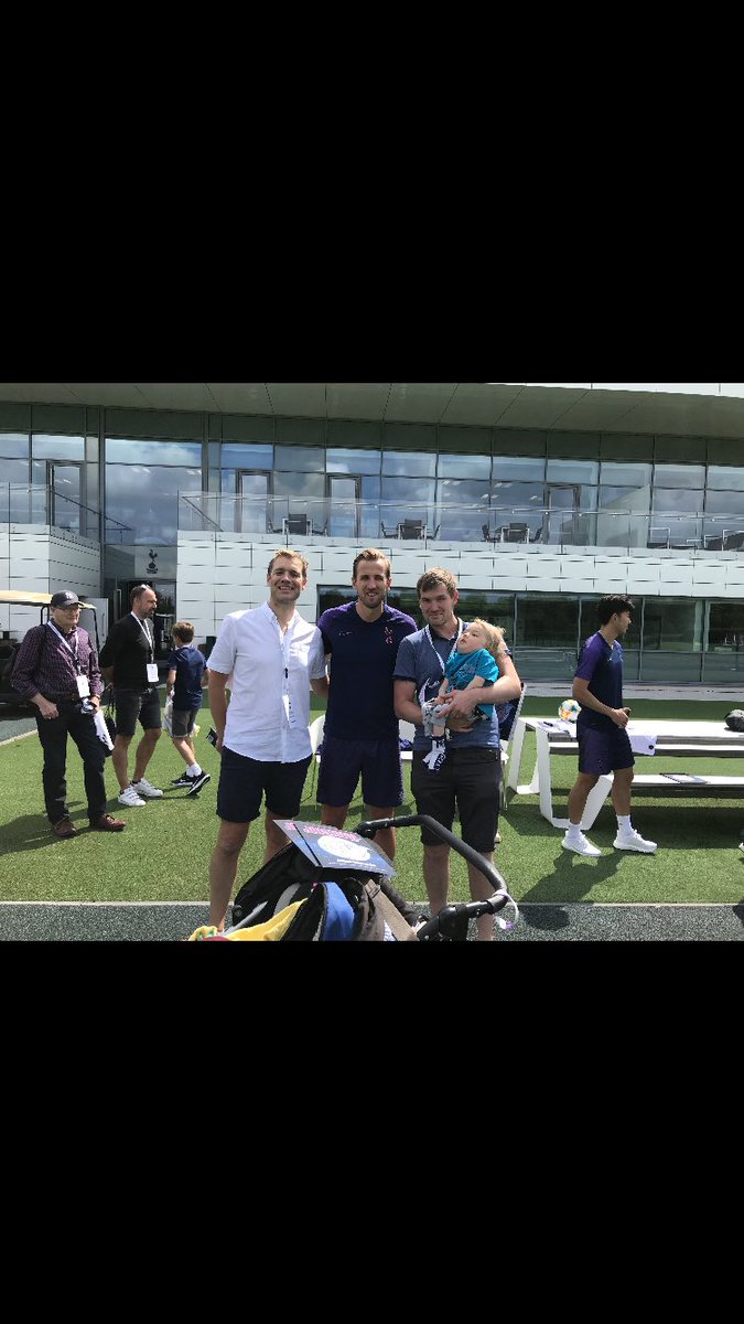 jacksonsprhero's tweet photo. Over the last few years my terminally ill son Jackson has had the pleasure of meeting so many cool people, but we still can’t get a follow, please help 😁 @HKane @ErikLamela @Sonny7 @dallaglio8 @LlorisMedia @Ben_Davies33 @LucasMoura7 
Hope you liked the Jackson superhero books 📚 https://t.co/XhXoeMMC0e