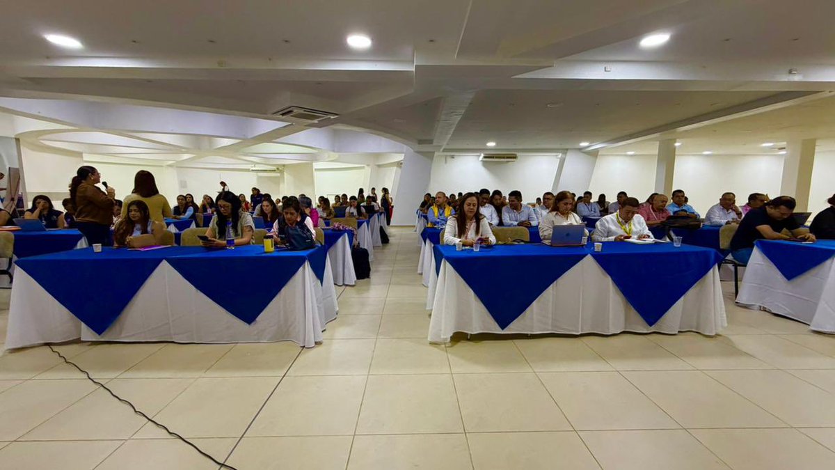 MinInterior's tweet photo. A través de mesas técnicas, abordamos acciones en prevención, fortalecimiento comunitario, detección, investigación, judicialización, atención a víctimas, restablecimiento de derechos y gobernanza territorial para fortalecer la respuesta institucional. https://t.co/HRCHtOcayV