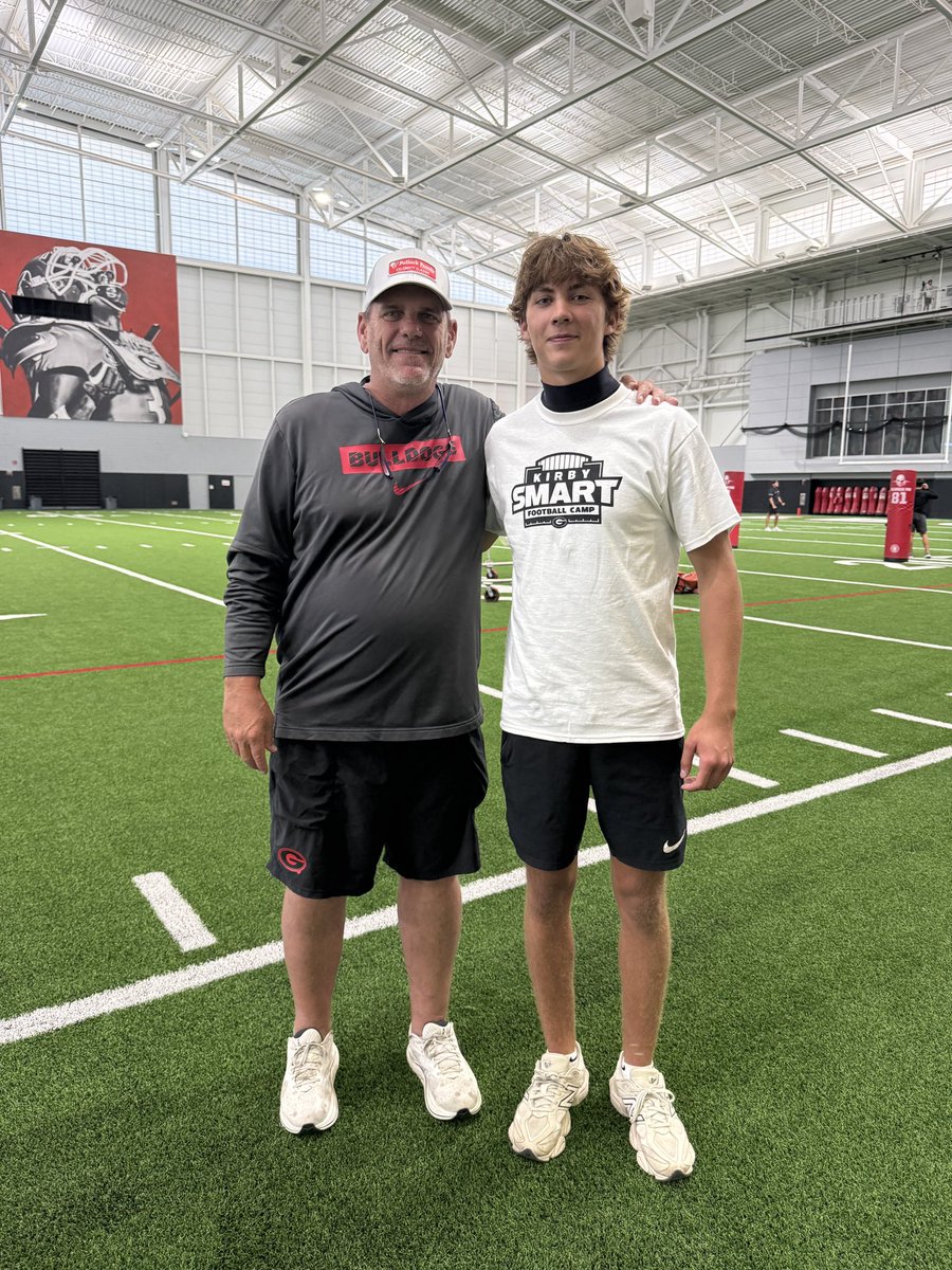 DonoQb's tweet photo. Had a great time in Athens‼️ @GeorgiaFootball #GoDawgs came out to compete with the best and had great conversations with the UGA coaches. Started some great relationships and just continuing to get bigger,faster,stronger Philippians 4:13
@KirbySmartUGA @CoachMikeBobo @CoachJ_UGA @CoachWhitlow @kylesimpsonuga @ShorneyD