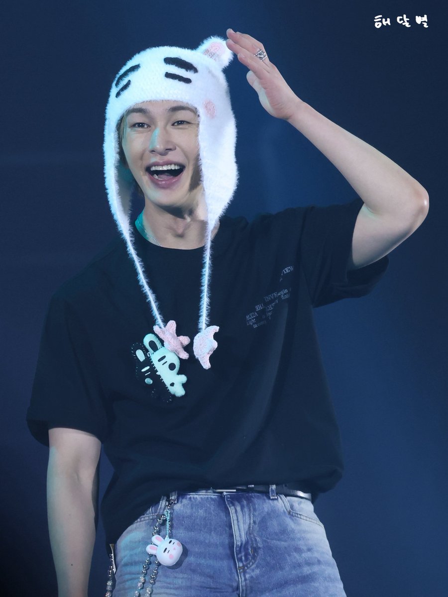 온유 #ONEW #オニュ@SHINee @ONEW_GRIFFIN