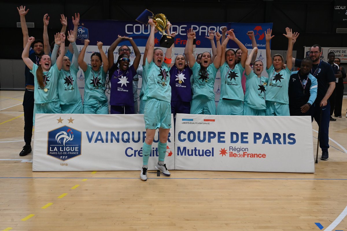 LPIFF75's tweet photo. @iledefrance @le_Parisien @D75foot @District93foot @District_92 @CreditMutuel @DiamantFutsal @ParisSporting @ChristineAubere @CouchouxP https://t.co/xYKpSkEUDS