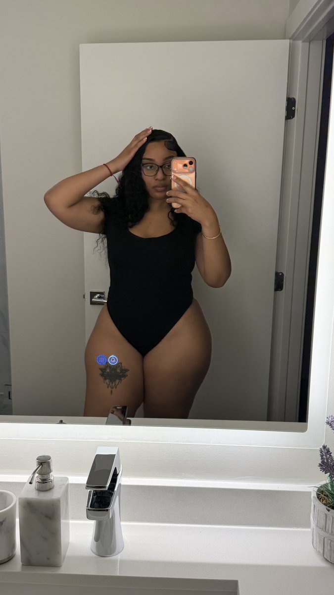 FineShitSeni's tweet photo. Mirror pic https://t.co/9jRYSSkO8U