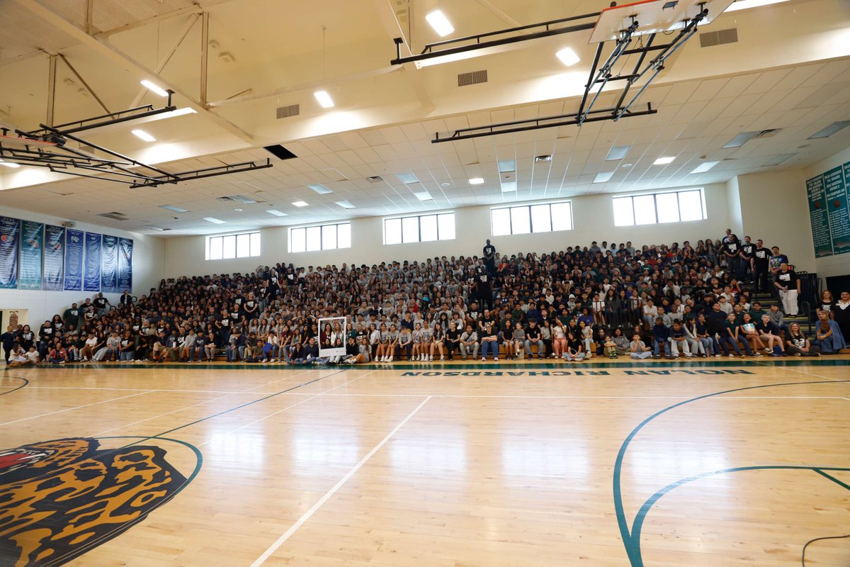 ELPASO_ISD's tweet photo. The results are in, and we’re celebrating our End-of-Year Attendance Campaign Campus Champions! 🏆🎊

A huge shout-out to our Richardson Middle School Jaguars for being one of the top schools in our region for attendance! 🐆🌟 https://t.co/hkbEipQvUN
