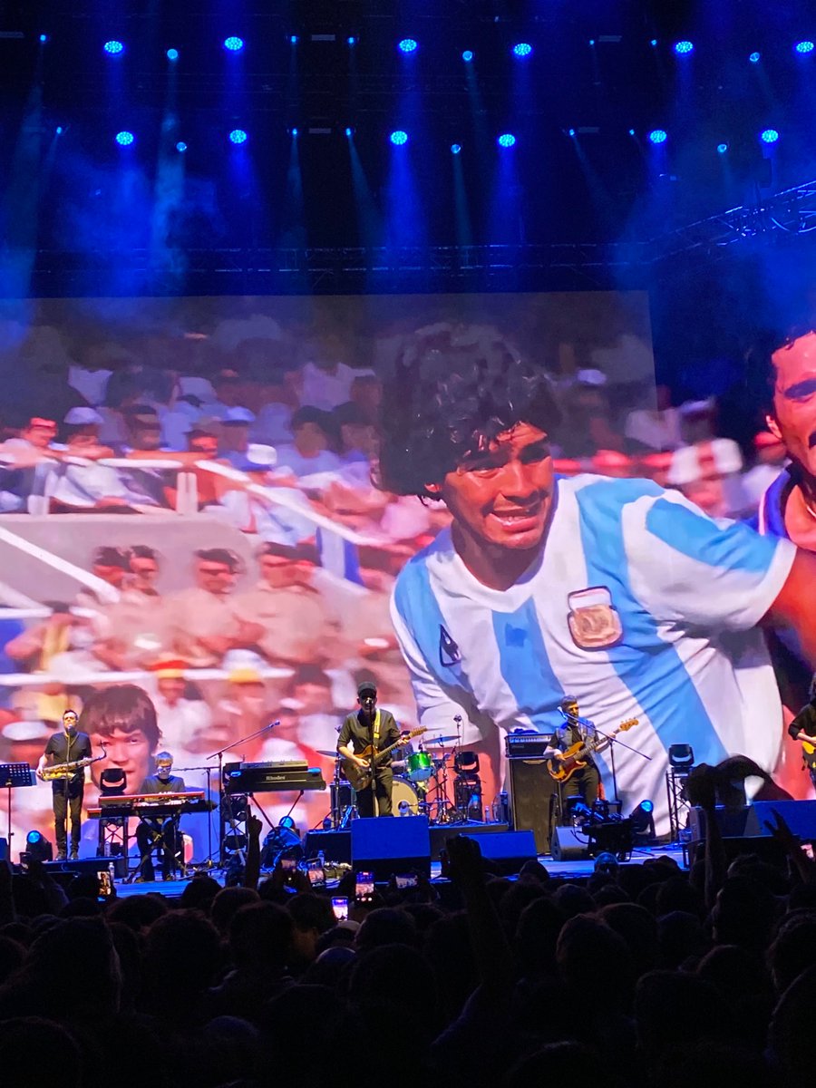 SantiiFerretto's tweet photo. Otro escándalo el de anoche en el Arena de Villa Crespo.

Tercero de Cuatro. El lunes que traigan un toro y lo sacrifiquen en vivo mientras suene Días Distintos.

Gracias por tanto Salmón, de mil amores, siempre es un placer volvernos a ver. Poeta fértil de verdad. https://t.co/2azakfUrlY
