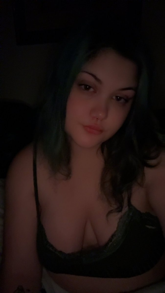 SpunkyQueer_'s tweet photo. #moothunt June post🏳️‍⚧️🏳️‍🌈
i’m jordi, im 25, my pronouns are he/they
i have a stuffie collection and I love video games! i like anime, music, pokemon, the occult, true crime, and movies :3 i hope we can be friends 🙂‍↕️😝 https://t.co/u28OmUqF1S