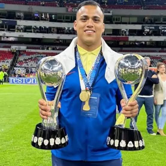 8jca_'s tweet photo. @sangreazulismo Con más ligas recientes que cualquier ídolo de cruz azul JAJAJAJAJAJAJAJAJAJAJABA https://t.co/VmsV377beB