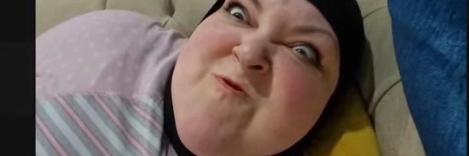 smbyrum5's tweet photo. @StuffKSaid Ma'am, who's that woman in the picture? We all know you look nothing like this in reality. You are carrying so much fat that it's starting to pile into your nose. I've never seen someone son large that their nose is fat! https://t.co/sP7ysIOWSu