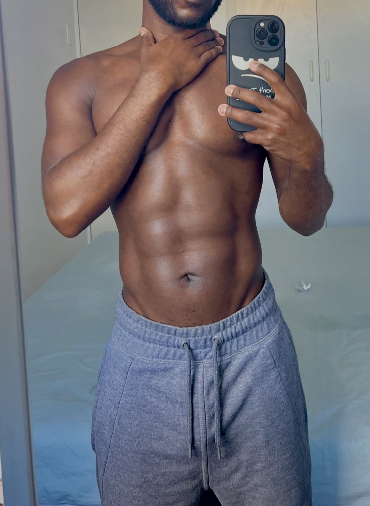 Bull_Leevi's tweet photo. need a milf rn https://t.co/GTpWjhAaKi