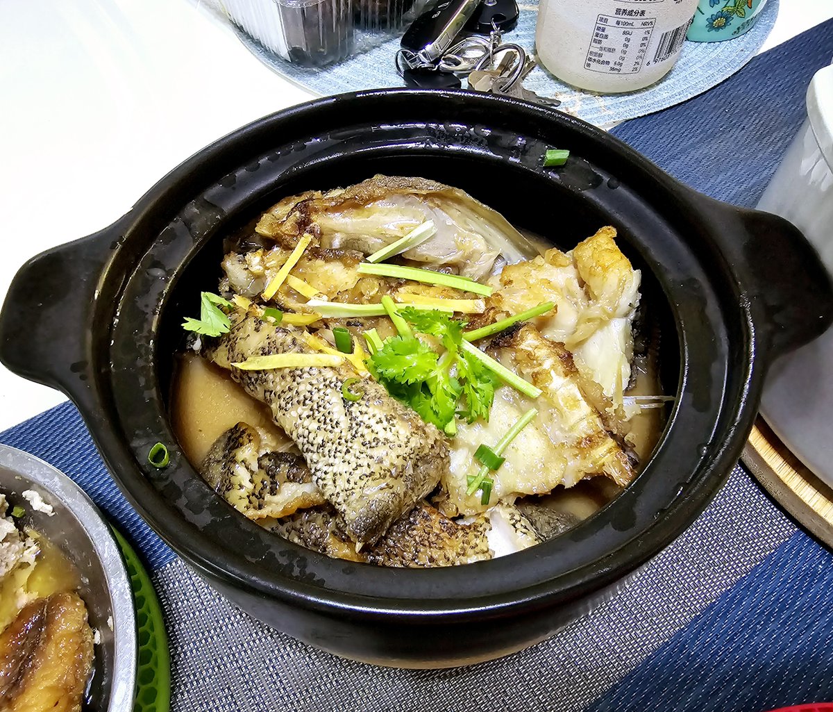 odingaone's tweet photo. [Latte steam curling, leftover rice ball warm in paper wrapper—midnight hunger cured, one small bite at a time]， https://t.co/W5Kdxu9gko