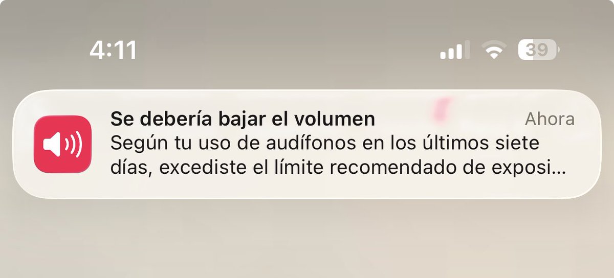 whyyouready's tweet photo. como es castrosa la gente https://t.co/cF1ViJ1HmI