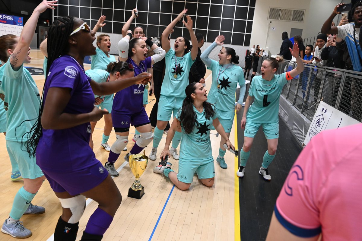 LPIFF75's tweet photo. @iledefrance @le_Parisien @D75foot @District93foot @District_92 @CreditMutuel @DiamantFutsal @ParisSporting @ChristineAubere @CouchouxP https://t.co/Z4aoj0KHO6