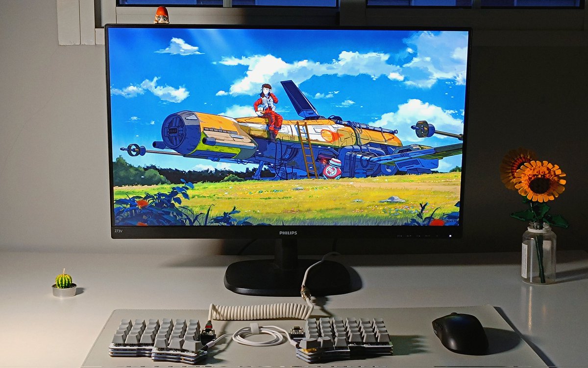 twotechymates's tweet photo. 🌻🌌

#desksetup https://t.co/MrbRWBz11K
