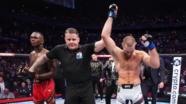 BalBanks's tweet photo. @nofanboymma @DaHighestLife @DovySimuMMA Beaten real comp too unlike usman . Cope more 😂 https://t.co/BkhC1i4kqP