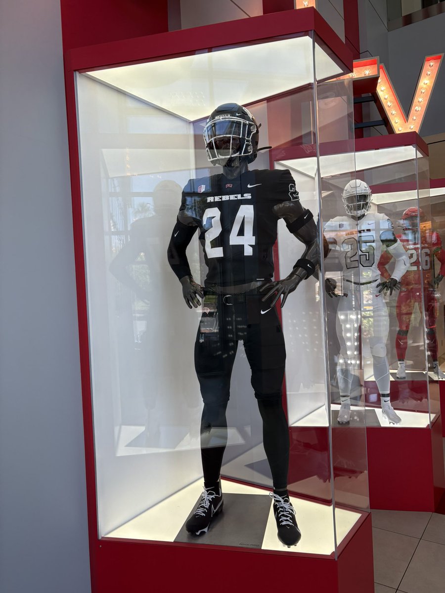 dylandast's tweet photo. Thank you, @CoachSingler for the great hospitality. 
Proud to say I won the Field Goal Competition. 
Can’t wait to see what’s next!!! #kicker #transferportal https://t.co/js1zTDtFXx