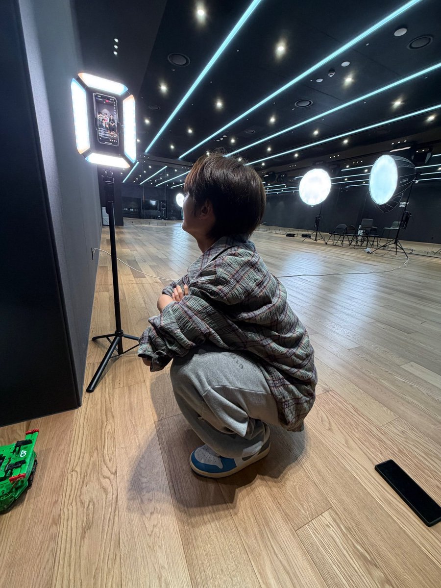 BrasilGunwook's tweet photo. 💬| #PGWPC  — 270526

📸
📸
🧸: Comemoração de aniversário ^^
🧸: Ah, eu deveria ter mandando no chat principal (a página do ZB1, não o chat individual de cada membro) https://t.co/agLg1bslJc