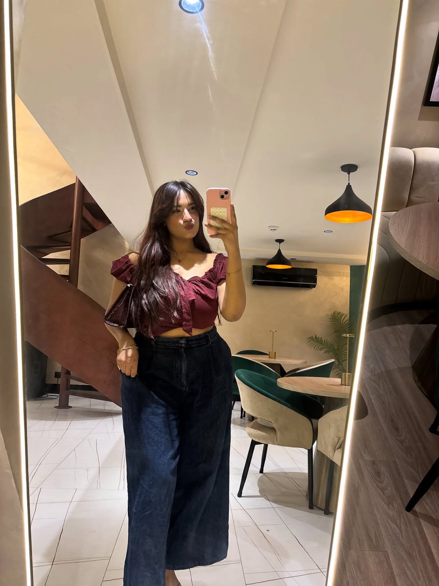 missav707's tweet photo. Meet up in islamabad and Lahore dm for session and buy content 💰 https://t.co/F7GNZlJV2B