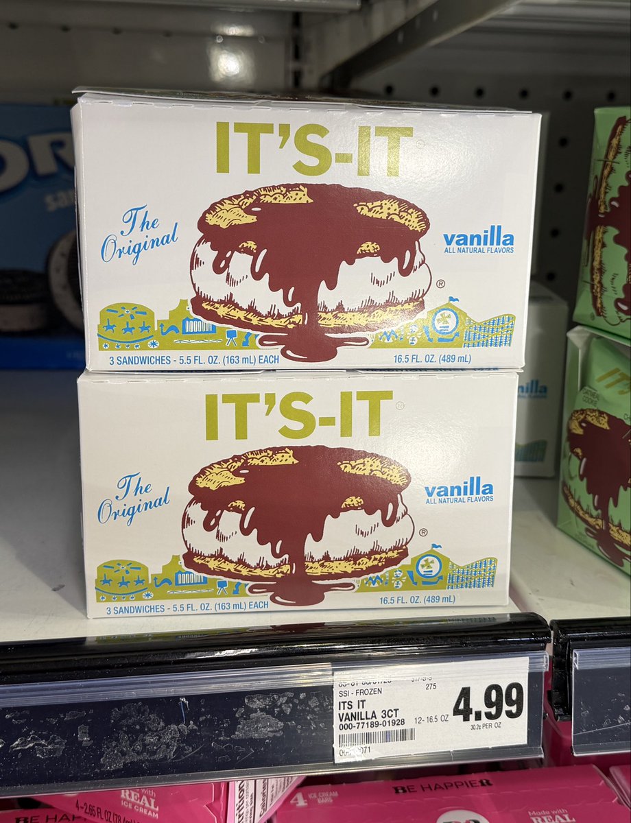 karatepopcorn's tweet photo. I’m pretty sure It’s-It’s are a west coast thing. Please try one if you ever get the chance. There are a few different flavors, but vanilla is the OG. It’s consists of vanilla ice cream in between two oatmeal cookies, which are then dipped in chocolate. Nom, nom, nom… https://t.co/mJU6N3HiBS