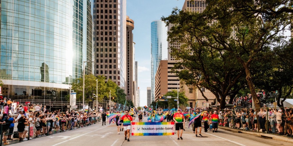 DowntownHouston's tweet photo. Houston, are you ready?! 🌈✨🎉

The 48th Annual Official HoustonPride Parade is taking over Downtown Houston this Saturday, June 6, and you won't want to miss it! 🏳️‍🌈💖

Join thousands of Houstonians as we celebrate love, diversity, equality, and pride with floats 😍, incredible performances from local talent 🎤, and an unforgettable atmosphere filled with joy and community! 🙌🎊

📅 Saturday, June 6
⏰ 11AM – 10PM
📍 Houston City Hall | 901 Bagby St
👉 Swipe to view the parade & festival route!

🎟️ To purchase tickets for the main stage/VIP, please visit https://t.co/iJPYAyB7hw
🚨 The parade is FREE to attend!

Grab your friends, wave your flags, and celebrate love with all of Houston! 🤘💖🌈