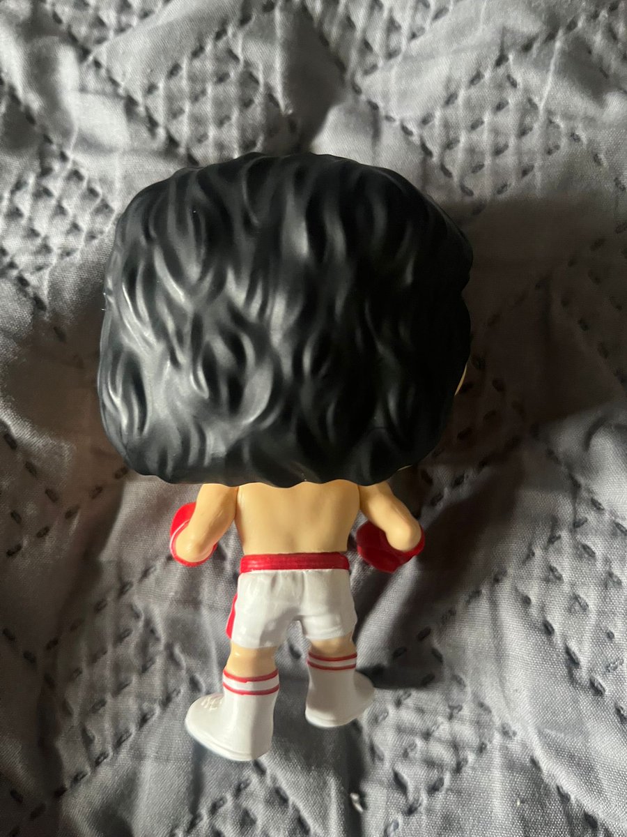 ryanhill21's tweet photo. Rocky works as a debt collector for a loan shark, lives in a crappy https://t.co/eUHbLr5OBa Heavyweight Champ Apollo Creed needs a last-minute opponent. Instead of picking another champ, he picks Rocky - “The Italian Stallion” - because it’s a gimmick for Bicentennial 1976. https://t.co/DGMEOR65Op
