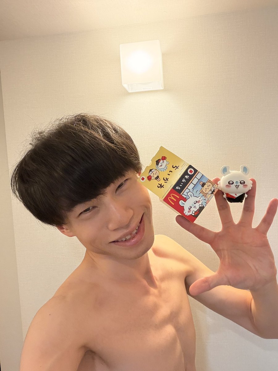 身長173cm体重57.3kgで今週の計量クリア✨✨ ちいかわと自分のスタイル