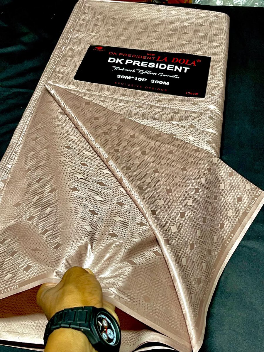 gidantextile's tweet photo. DK President 

        ✂ 7,000 Per yard 

                            Kano https://t.co/7Tlvwy4KcI