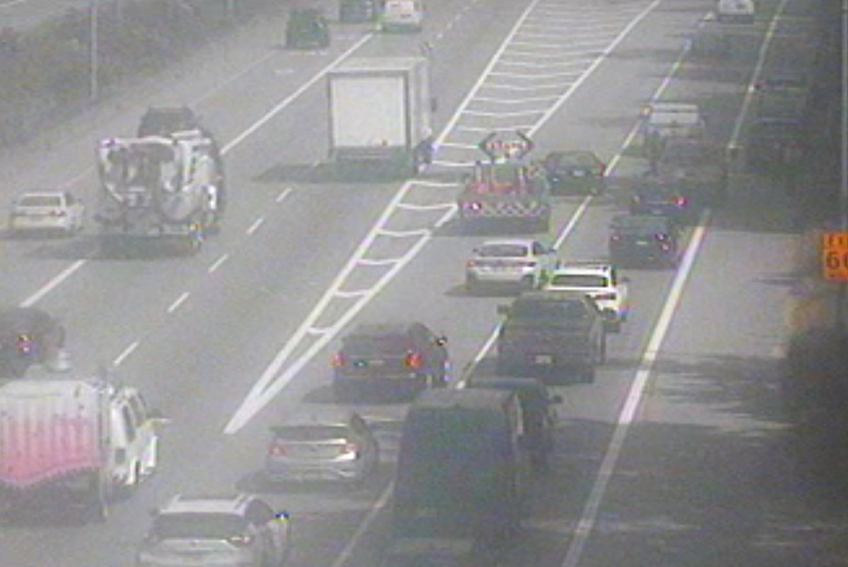 DriveBC's tweet photo. ⚠️#BCHwy1 - the eastbound left lane at the 200th St exit is blocked due to a vehicle incident.
Expect delays and use caution when passing.
#LangleyBC
https://t.co/MNovn5LekK https://t.co/hBskwPjvp3