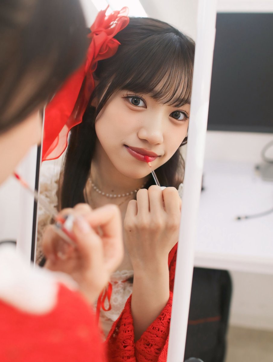 cami_version4's tweet photo. Model：夏川 いおり
Date：2026.5.30
Location：東京都文京区

「かみー、リップ塗り直していい？」
とのことで、、、
鏡越しも撮らせてもらいましたー😍
鏡越しっていいよねー😊

Vol.03
#夏川いおり
#いおりんめもりー https://t.co/VhIwIYmHN7