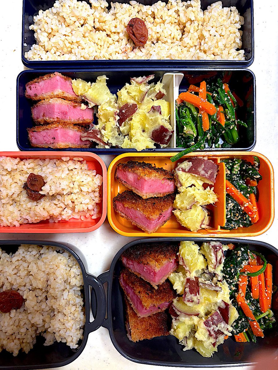 victoryage's tweet photo. おはようございます。
#今日のお弁当 はハムカツ、さつまいもサラダ、ほうれんそうのごま和えです。
息子の教育実習今日で終わり。しばしの３人弁当も今日で終わり。また作る日は来るのかなぁ。
 #お弁当記録 https://t.co/AT8xVNPTqT