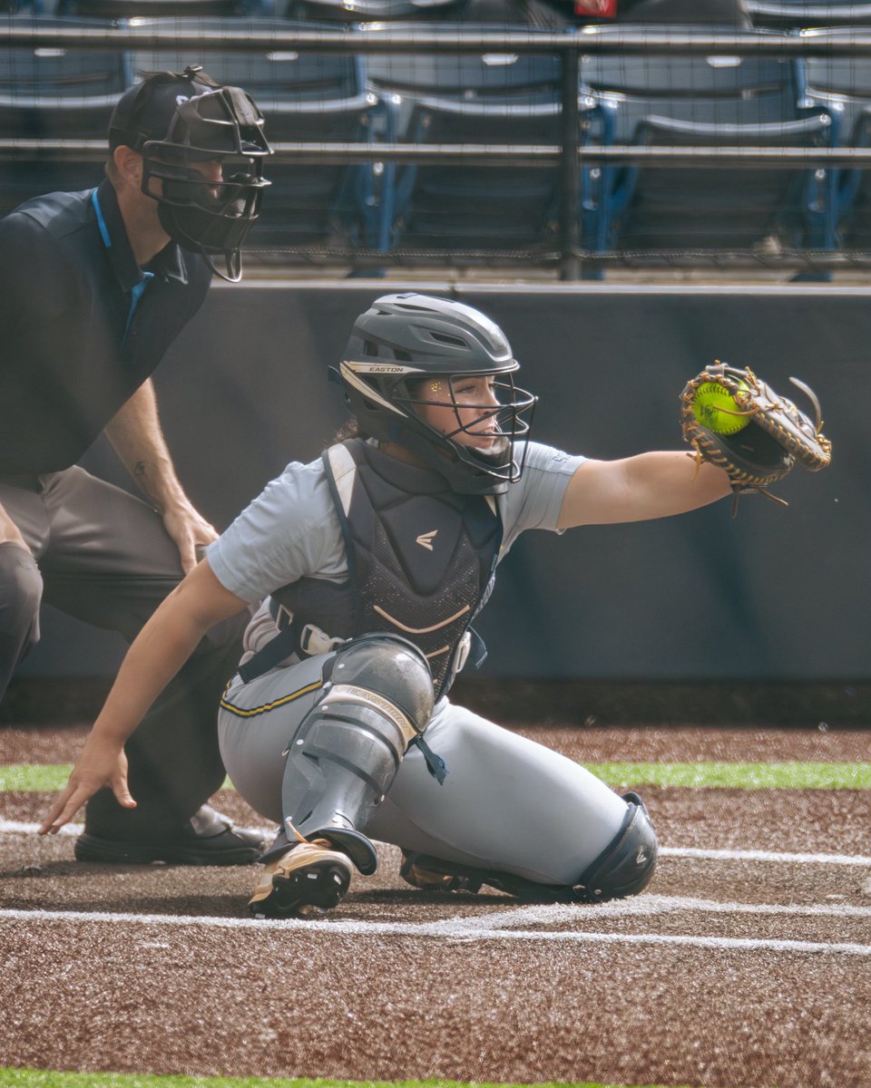 ETSUSoftball's tweet photo. Leinani Lutu - the 2026 team leader in caught stealings (11), triples (2) and hit-by-pitches (7) ✨

#GoBucs | #DEEP⚓️ https://t.co/dtM5cKsR3n