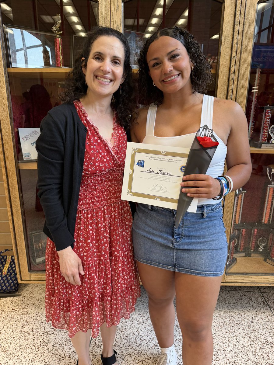 avajacobs_2026's tweet photo. 5 years later… 🎉🤟

Biliteracy Seal in American Sign Language officially COMPLETE! 📚✨
#BiliteracySeal #ASL #AmericanSignLanguage 
@FAUSoftball 
@CoachJordanFAU @CoachPetikS @newmz4 
@completegame @StarsNatColeman 
@starsnationalfp  @_coachrachel @DDFastpitchPres @ExtraInningSB @LegacyLegendsS1 @DfwSho @scan1ansports @los_stuff @TopPreps @LineDsoftball @SoftballDown @SunilSportsNews @IHartFastpitch @DirectRecruits @midnight @ImpactRetweets @CoastRecruits @SBRRetweets @tp_softball @UncommittedUsa @DDFastpitchPres @BallInSportsNet 
@FromThe815 @TOP_D1RECRUITS @fastpitchwatch @MaxPreps @SoftbalAmerica @PlayBookAthlete @MSPtakeover @KyleZoomZumbach @AScholarsBrand @TAProfileAPP @OutsideTheGames @D1ProScouts 
@RobroSportFacts @D1ProScouts @showcaseballers  @gatorjack72