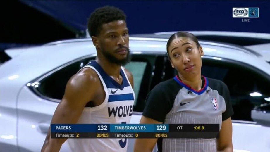 fwxainthosis's tweet photo. Nah I demand more black women referees because you not gon get looks like this elsewhere 😭 https://t.co/SZQ2JsCvL9