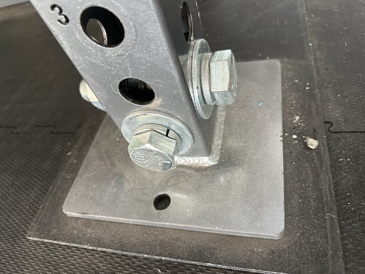 Oilfield_Rando's tweet photo. I’m trying to work out but I don’t know how long I can suppress the urge to go get my impact and wrench out of the truck and correct this travesty.

It’s every bolt in the rack!!! https://t.co/lGPWnOrsAo