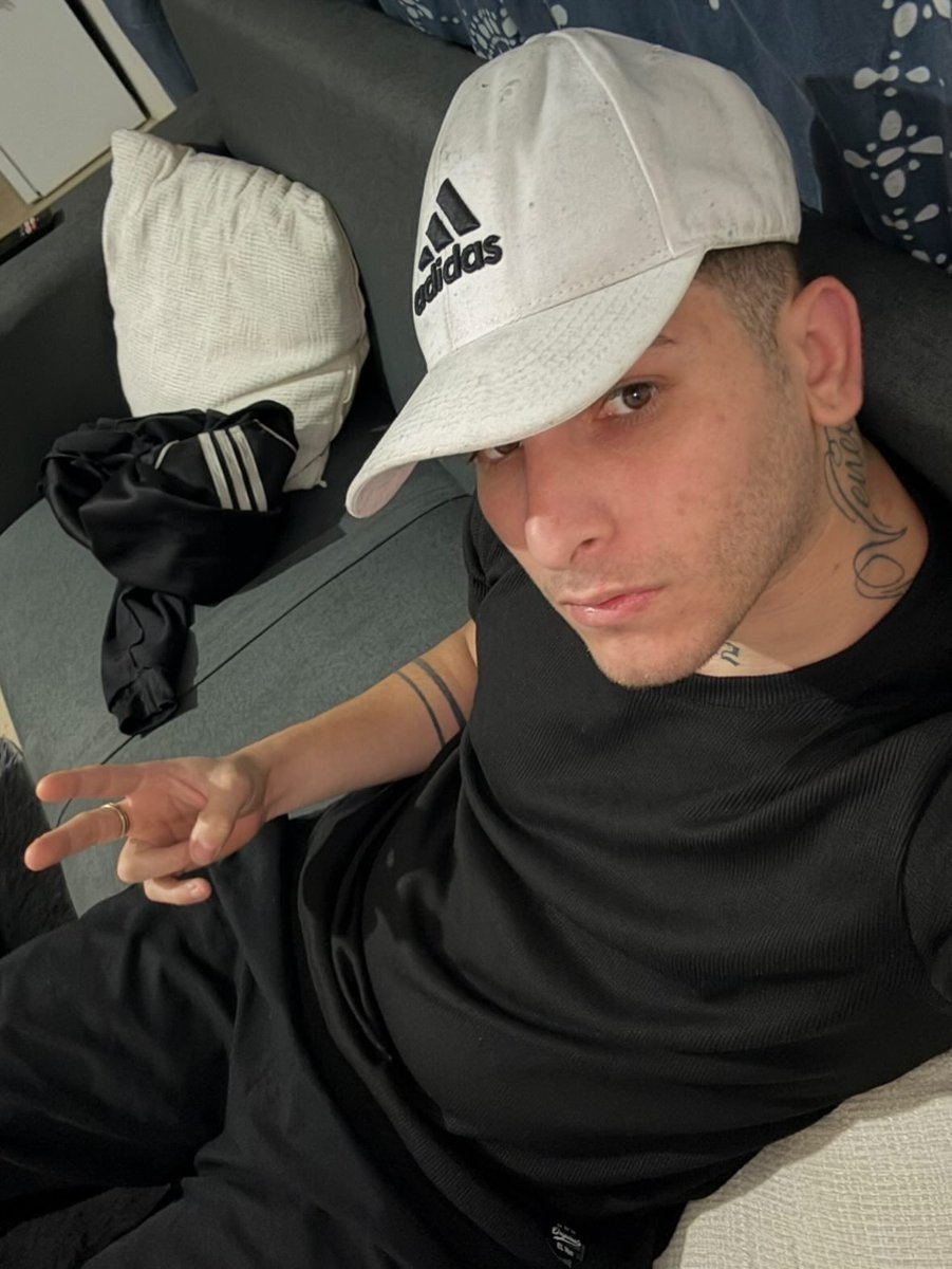 Lukasmaster__'s tweet photo. se ahoga toda con mis 22cm💦💦 https://t.co/xYJzUMSOrF
