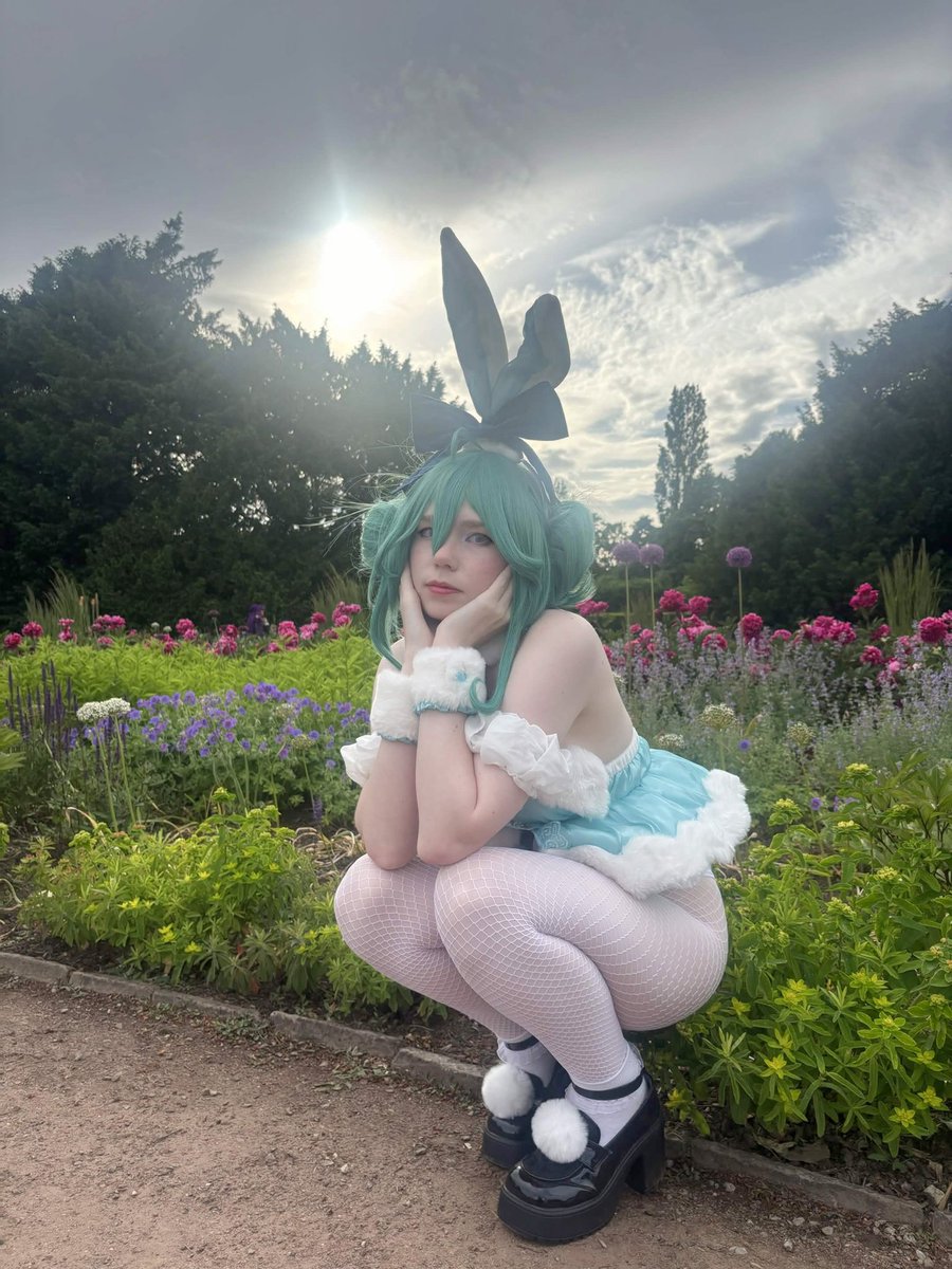 milkyrabit's tweet photo. ૮꒰ ྀི ˃ ꒳ ˂ ྀི꒱ა   some of my miku pics from dokomi this year ! honestly kinda surprised how much I liked this one on me https://t.co/ZPvePCGGpD