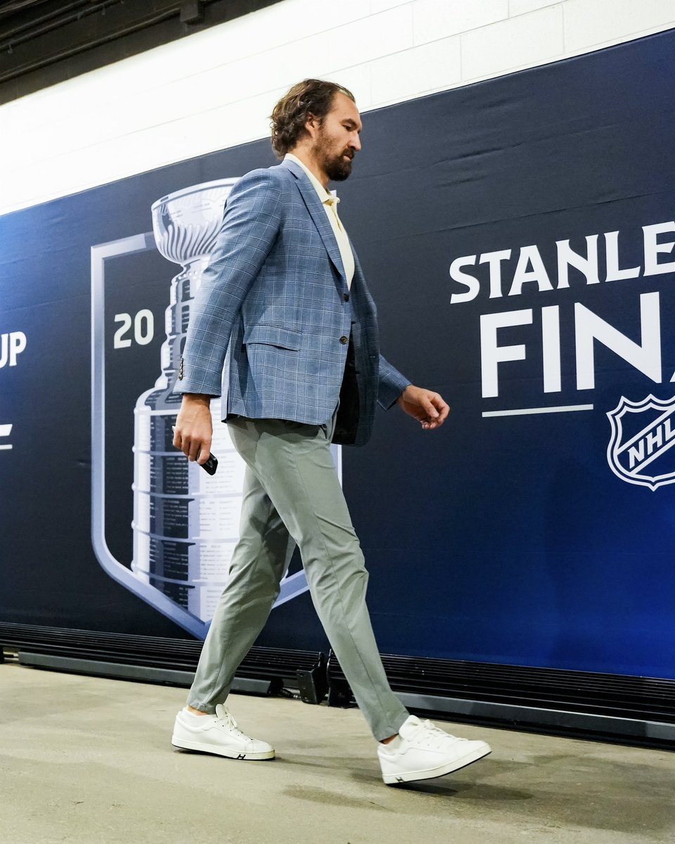 GoldenKnights's tweet photo. Pullin’ up https://t.co/lOufgREPJu