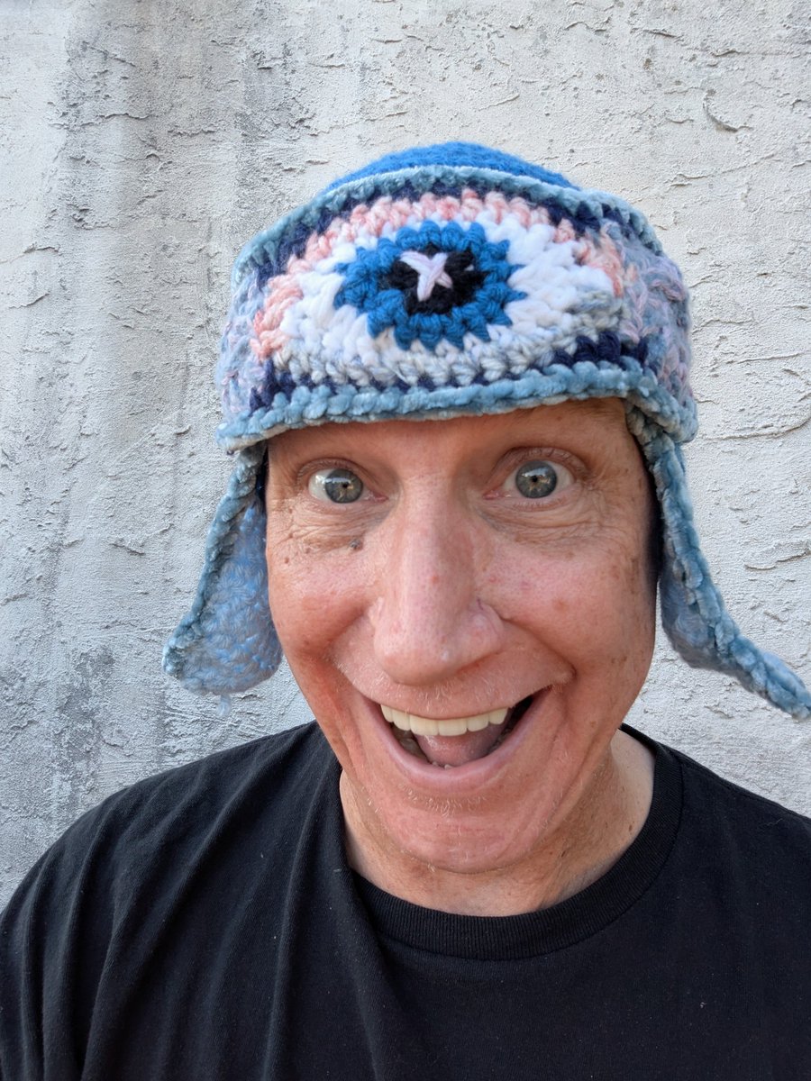 bluepoet3's tweet photo. Just got my Ear Flap Hat and Headband combo today. Might I suggest you order a hat, along with one of  the "Limited Edition" headbands, MOTTS has available in the online store? All the cool Kick Streaming Twins, are wearing it like this. #bingobongo #fishtanklive @BingoBongoTwins https://t.co/4pPUCI1vtJ