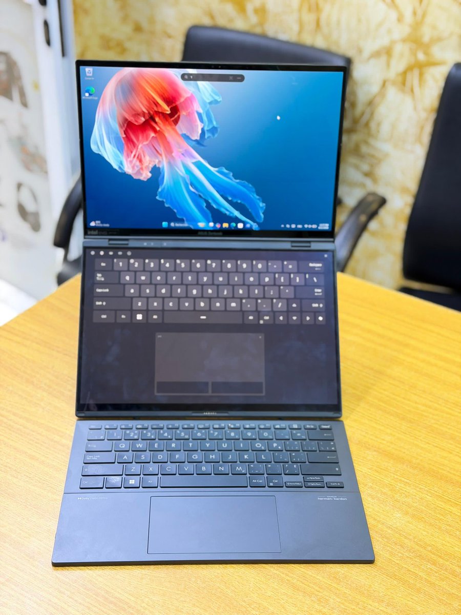 ChefDrStrange1's tweet photo. Only asus has this.    Dual 14 inches machine and i have in stock too. 😂😎😎😎

653080403 

Price is 1.050,000. 

Money wey no get use 😎

Dont tell me its price for plot or car. https://t.co/OCNpnArIUg