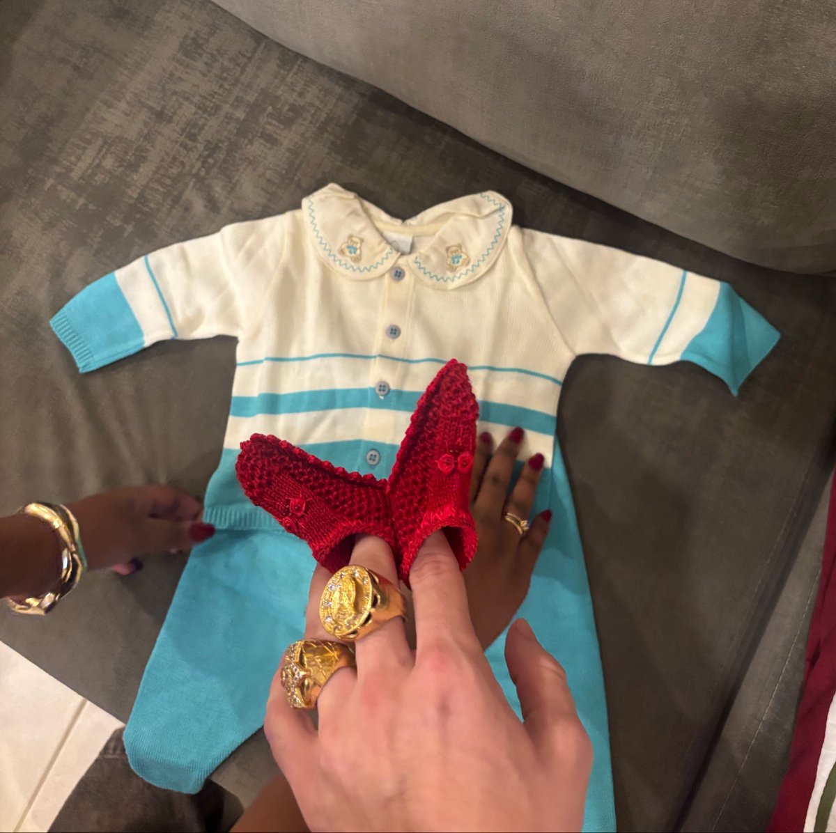 puterrier_'s tweet photo. Preparamos tudo pra você, agora só chegar ! 
Vem Hermes 💙👶🏽 https://t.co/j5txkMwGxT