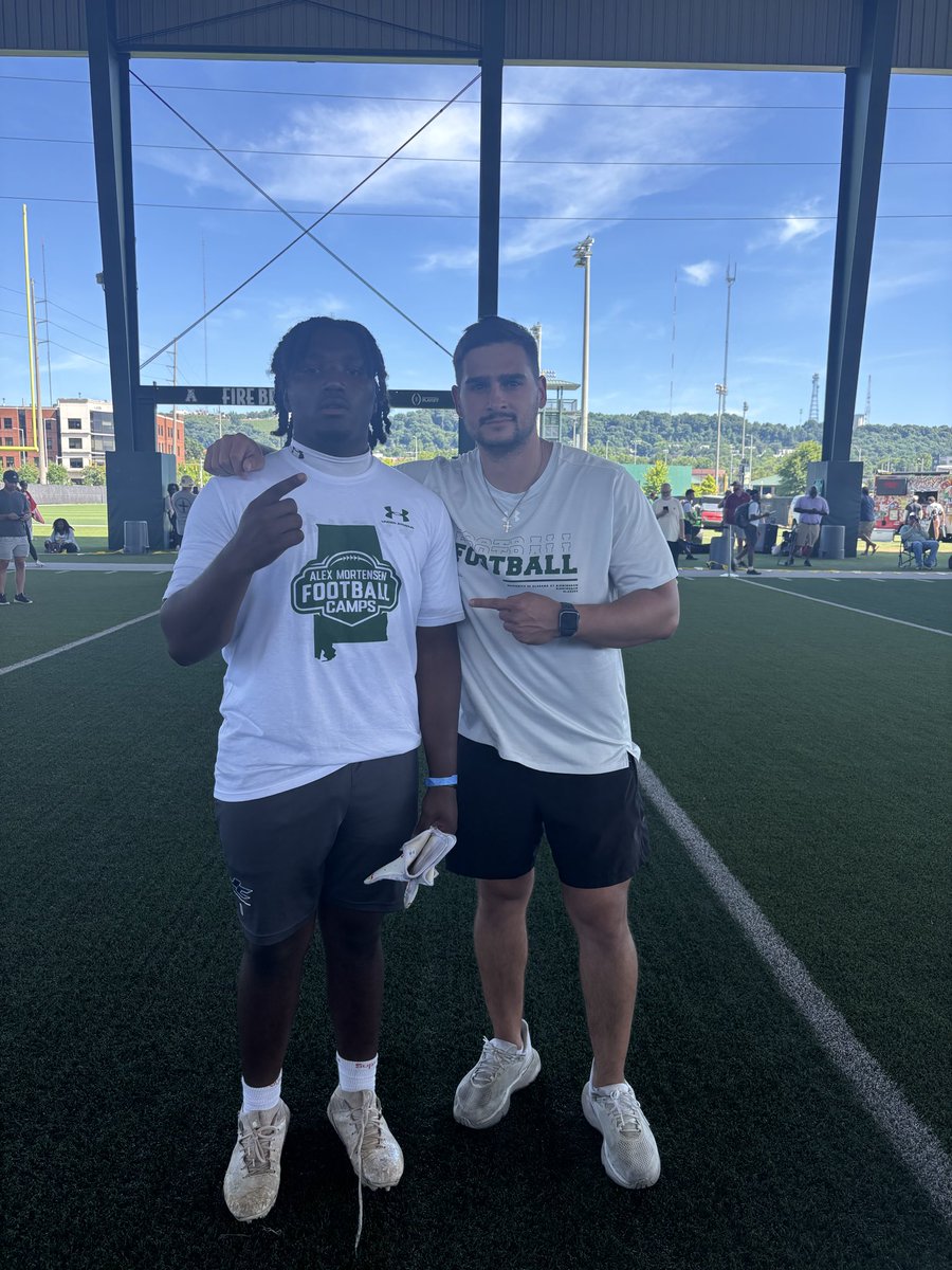 Bwalters0's tweet photo. Had a great camp today at UAB Estatic to be back in the fall and build an greater connection @CoachMarciano @CoachMadison5 @CoachShepard_ @LukeGodsey11 @lino_lupinetti @JCFB_Recruiting @JCJetsFootball @koachjj @CoachMcAbee21 @realcoachvic11 @GeauxBeaux8 https://t.co/cPGoQagoEs