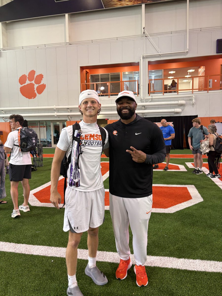 WilsonLinkman09's tweet photo. Great trip down to death valley. Truly a specia place, thank you to the coaches for great feedback and a great camp. Will defenitly be back soon @TajhB10 @CoachTA44 @benboulware7 

@jeremytylerwagn @CSmithScout @PrepRedzoneTN @TnVarsity @ChadSimmons_ https://t.co/sm61lX1XTG
